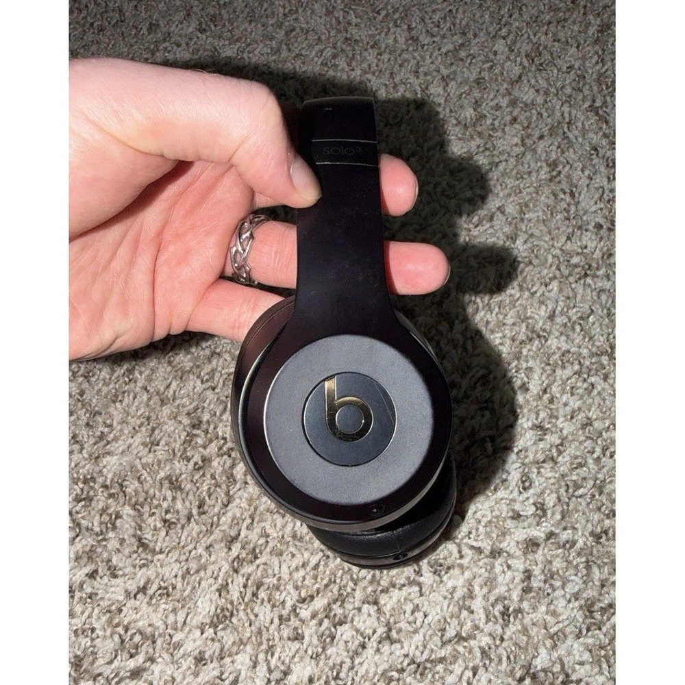 Beats by Dr. Dre Beats Solo3 Wireless Headphones Matte Black WITH CASE ** WORKS
